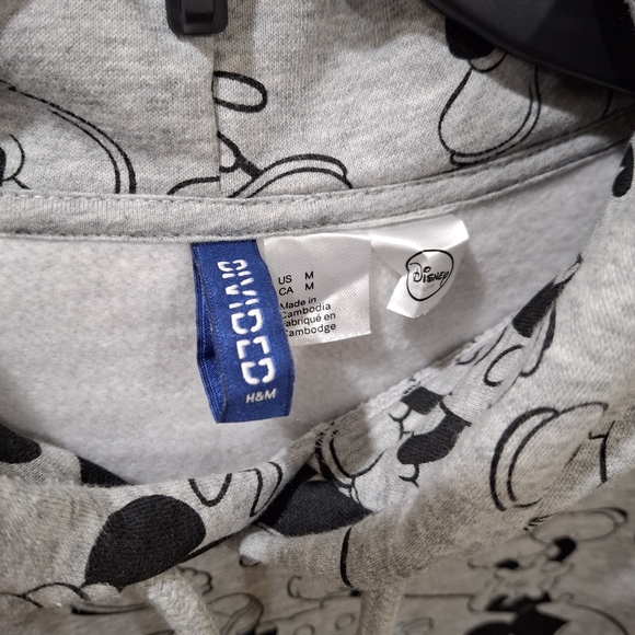 Divided H&M Disney Gray Mickey Mouse Set - Picture 5 of 10